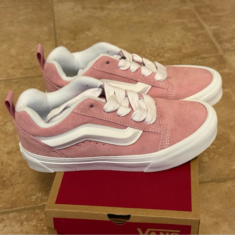 VANS girls Grade School Knu Skool Shoes - Picture 6 of 16